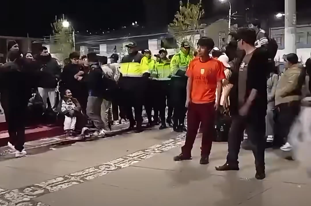 Puno: Operativo interinstitucional interviene concurso juvenil de “farmeo de aura” en el Parque Rojo de Puno